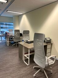 Gateway East (D7), Office #558146261